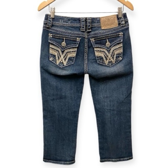 LA Idol 7 (30) Capri Jeans Low Rise Embroidered Back Flap Pockets Stretch - Picture 3 of 12